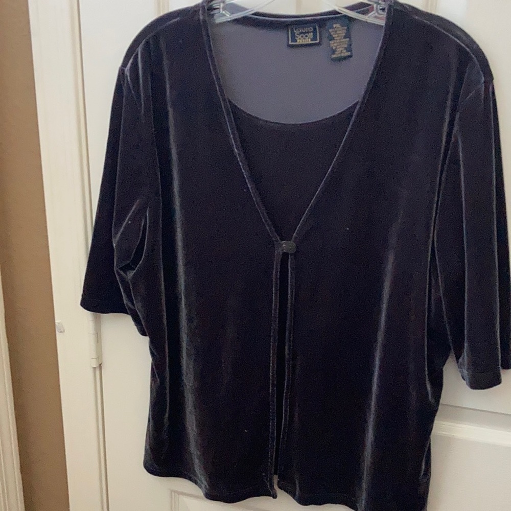 FINAL MARKDOWN Laura Scott stretch velvet top pxl